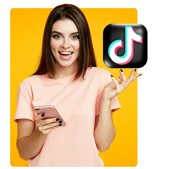 Jovem animada gravando uma live pelo celular