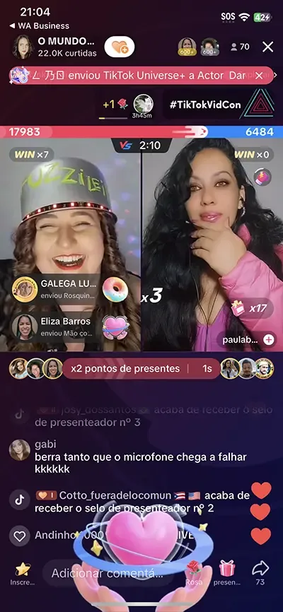 Fuzzi em batalha no TikTok LIVE recebendo presentes